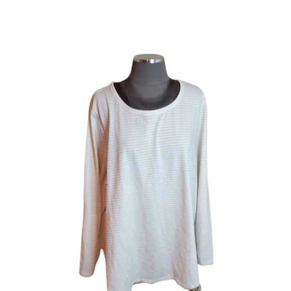 NWT- LANE BRYANT LONG SLEEVE TEE- SZ. 22/24 - Picture 2 of 6